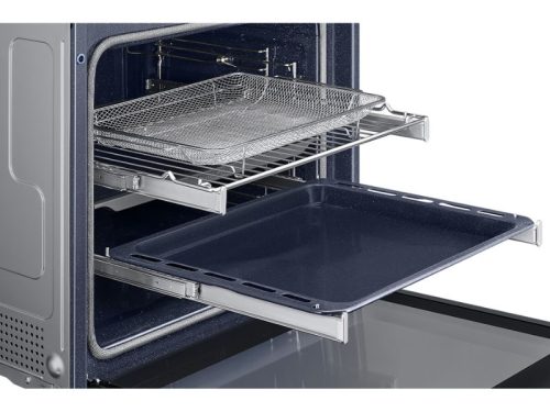 Bên trong lò nướng âm tủ 76 lít Samsung Bespoke NV7B6675CAA/SV