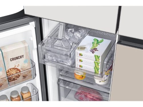 Máy làm đá tự động tủ lạnh 4 cánh Mualti Door Bespoke 648 lít Samsung RF59CB66F8S/SV
