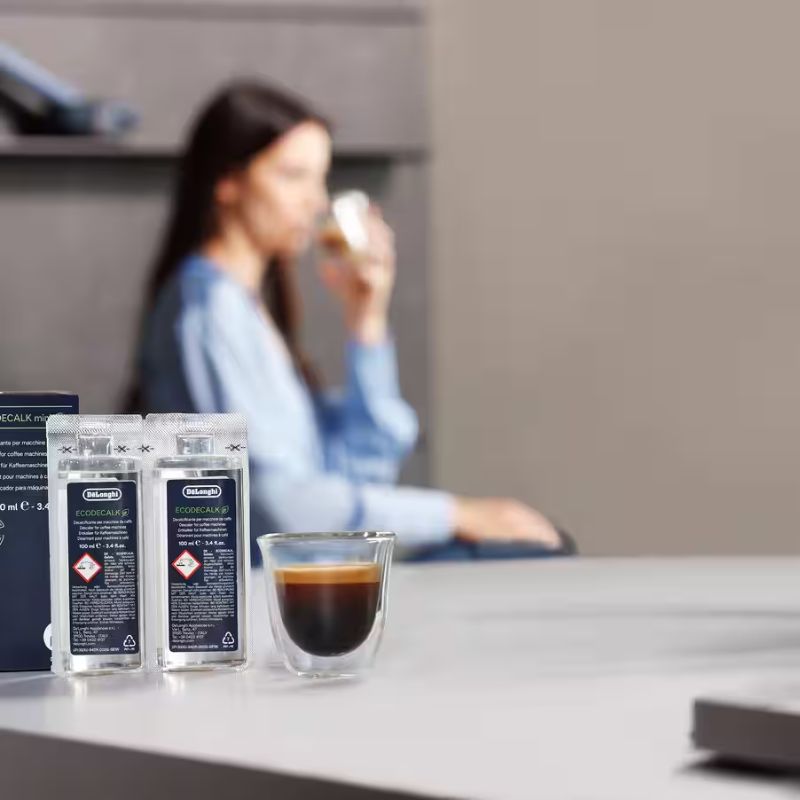 anh-thuc-te-dung-dich-ve-sinh-delonghi-dlsc200.jpg anh thuc te dung dich ve sinh delonghi dlsc200