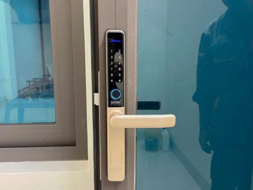 Khóa vân tay cửa nhôm GIOVANI GSL-582G 3 anh khoa van tay cua nhom giovani gsl 582g